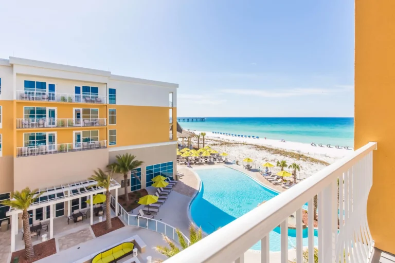 7 Best Pet-Friendly Beachfront Hotels In Destin 2024